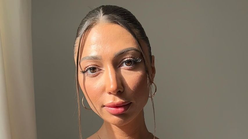 Daniela von "Make Love, Fake Love" 2023