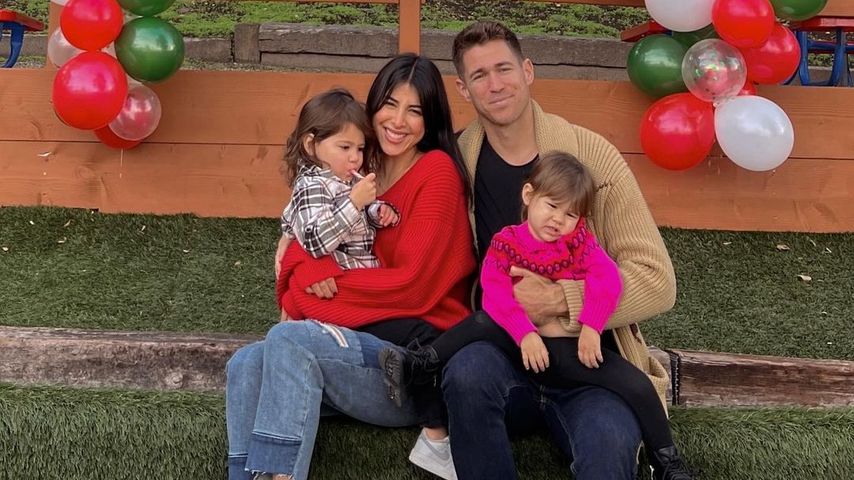 Daniella Monet mit ihrem Mann Andrew Gardner und ihren beiden KIndern