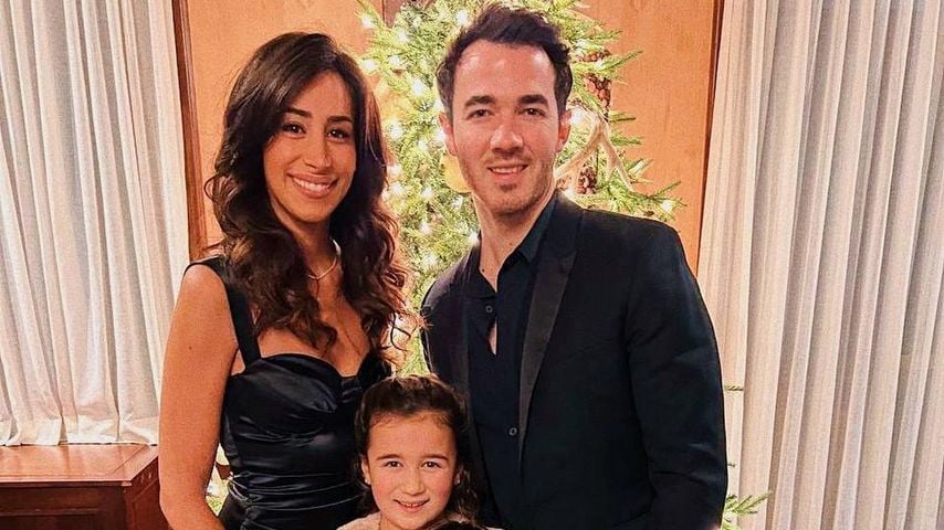 Kinder in Schule: Danielle und Kevin Jonas genießen Freizeit