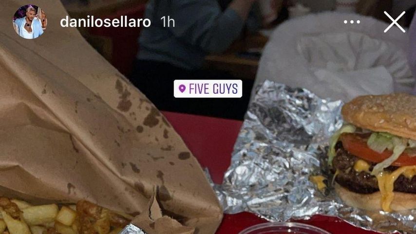 Danilo Sellaro beim Burgeressen