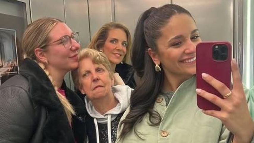 Danni Büchner mit ihrer Mutter und ihren Töchtern Joelina und Jada, März 2025
