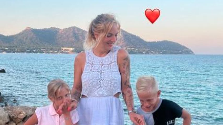 Danni Büchner mit ihren Zwillingen Diego und Jenna