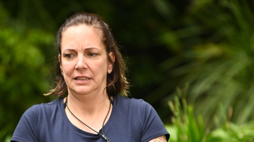 Danni Büchner bei der Dschungelprüfung "Heißer Stuhl"