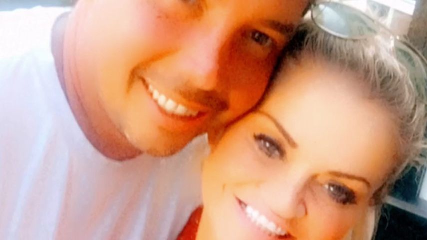 Danniella Westbrook mit einem unbekannten Mann