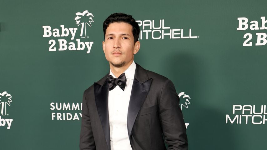 Danny Ramirez bei der Baby2Baby Gala 2025 im Pacific Design Center in West Hollywood