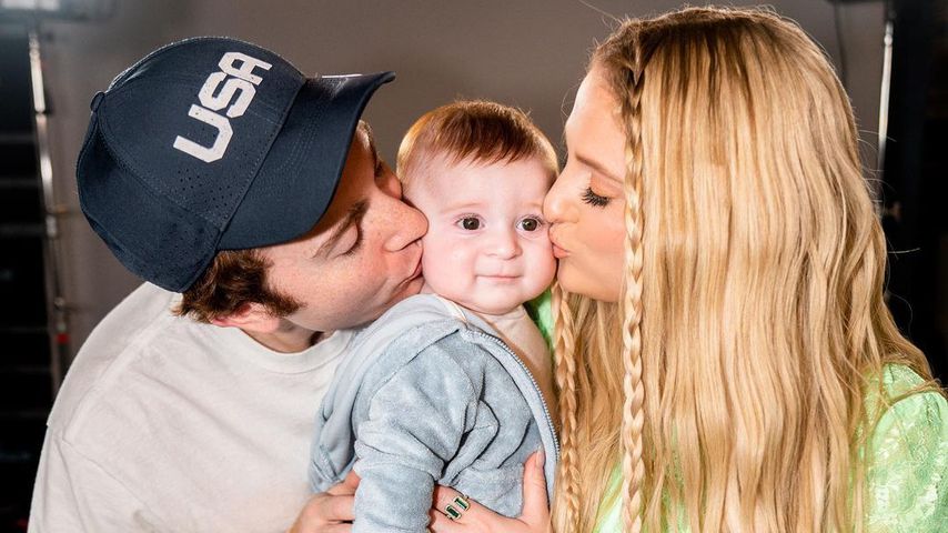 Daryl Sabara und Meghan Trainor mit ihrem Sohn Riley
