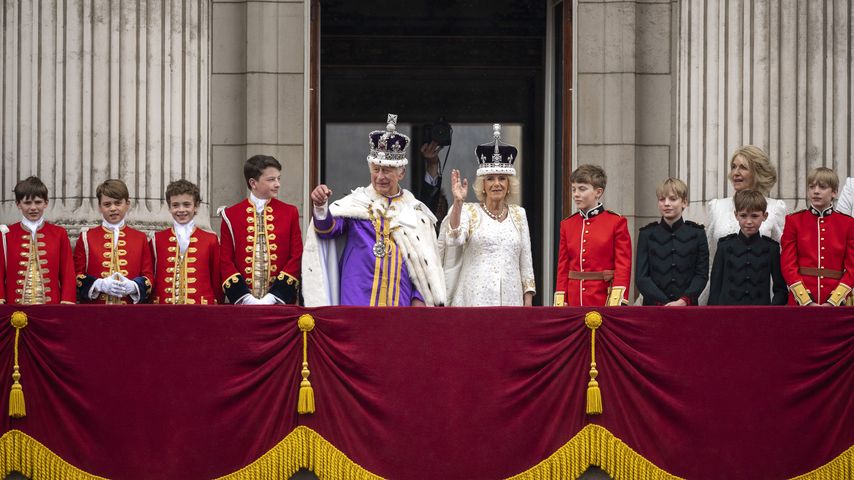 Das Königspaar auf dem Buckingham Palace 2023