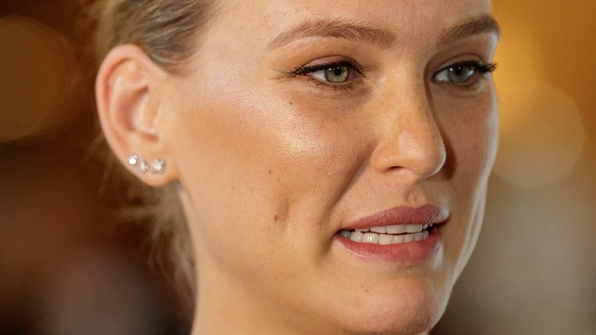 Das Model Bar Refaeli