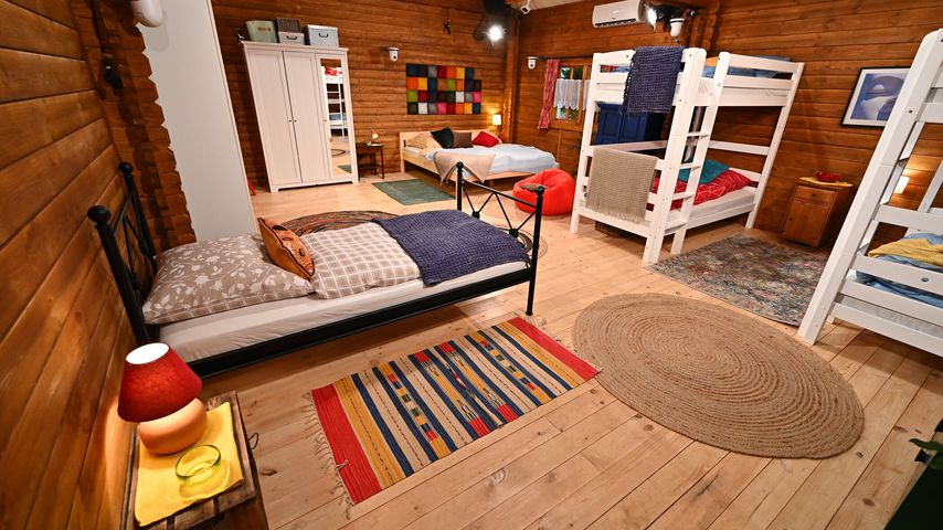 Das Schlafzimmer in der "Big Brother"-Holzhütte