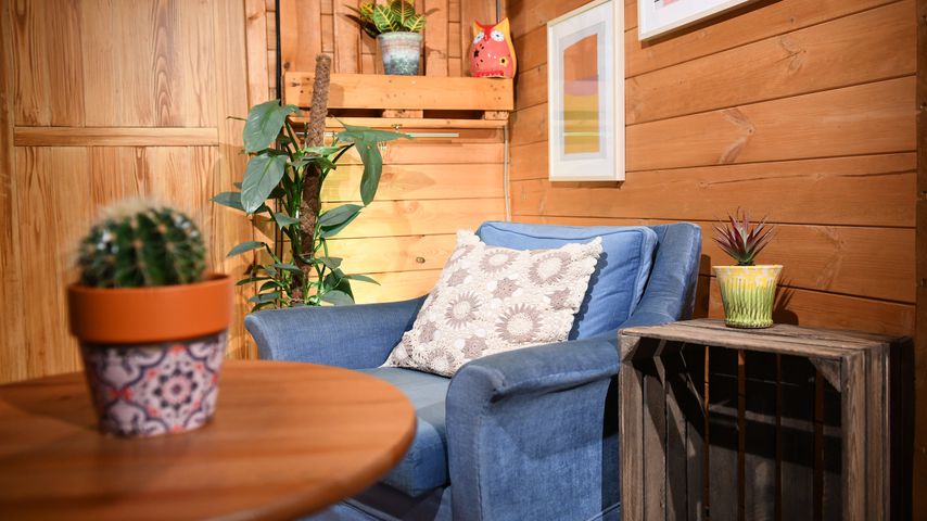 Das Sprechzimmer im "Big Brother"-Holzhaus 2020