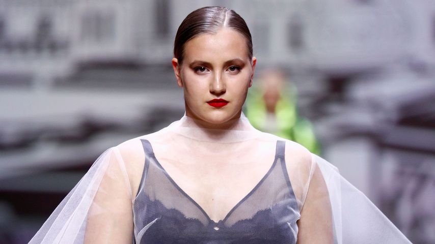 Dascha Carriero auf einer Show von Kilian Kerner, Berlin Fashion Week 2022