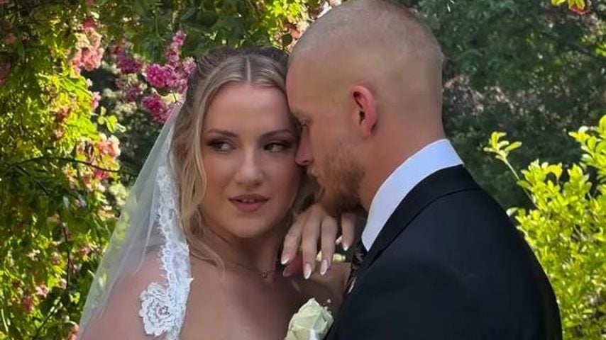 Dascha Carriero mit ihrem Mann Nick am Hochzeitstag, Juni 2026