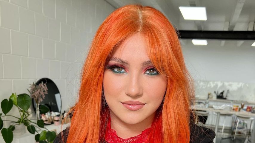 Orangefarbene Perücke: GNTM-Dascha testet eine neue Frisur!