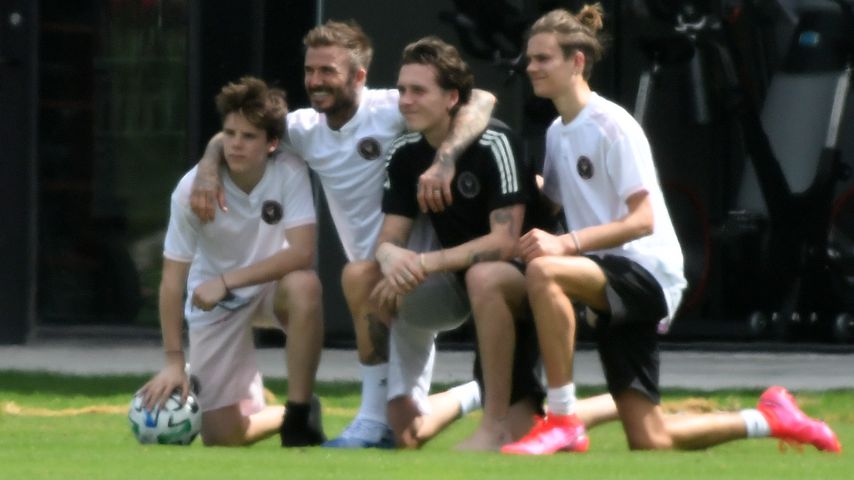David Beckham mit seinen Söhnen Cruz, Brooklyn und Romeo im März 2020