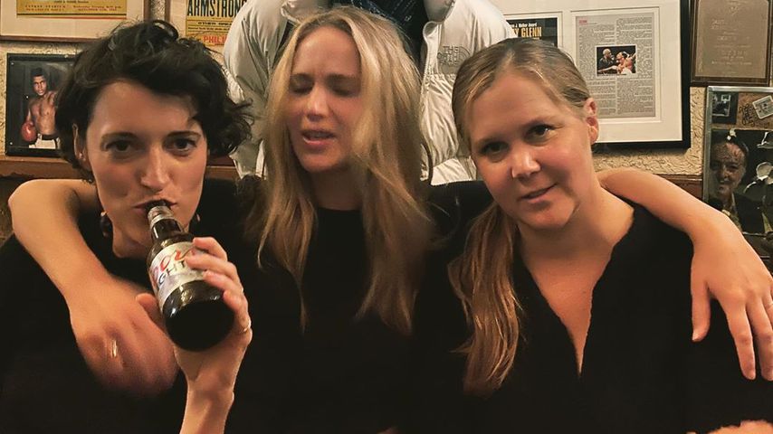 Amy Schumer und Jennifer Lawrence feiern in New Yorker Pub