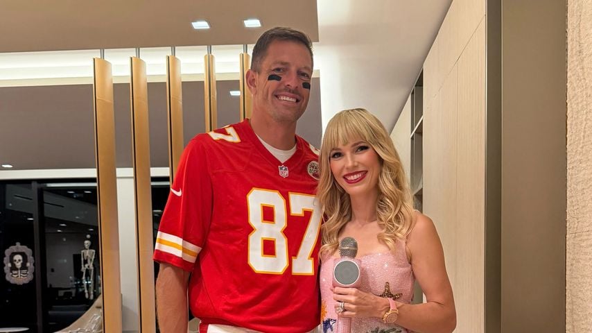 David Lee und Caroline Wozniacki verkleidet als Travis Kelce und Taylor Swift