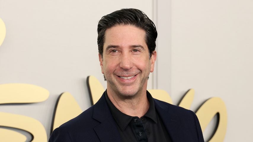 David Schwimmer (59) zeigt sich turtelnd mit Eliana (29)