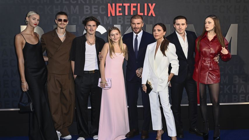 David und Victoria Beckham mit ihren Kindern bei der Doku-Premiere im Oktober 2023