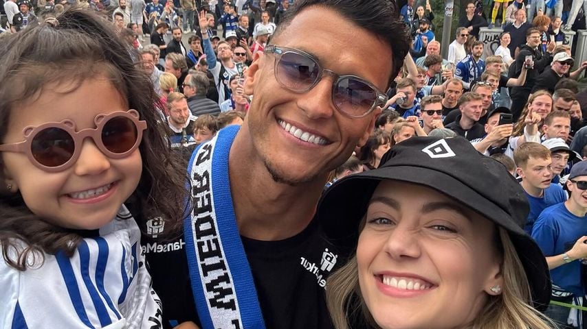 Davie und Evelyn Selke mit ihrer Tochter, Mai 2025