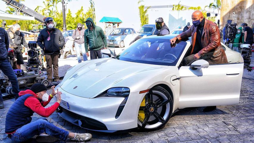 Zu viele Muskeln: Dwayne Johnson passte nicht in Sportwagen