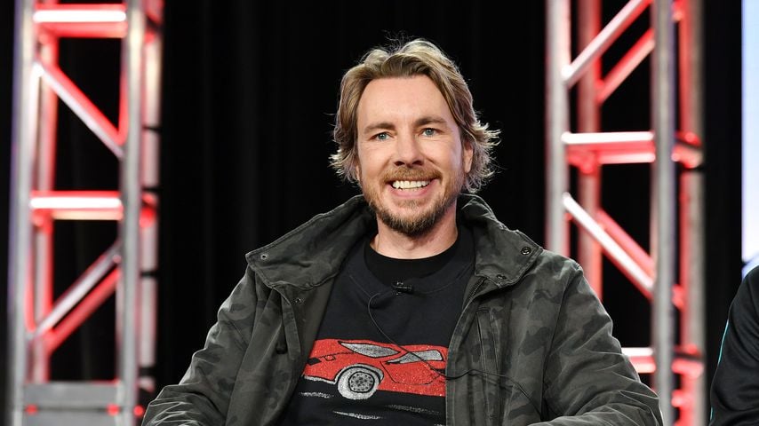 Autsch! Dax Shepard "operiert" seine gebrochene Hand selbst