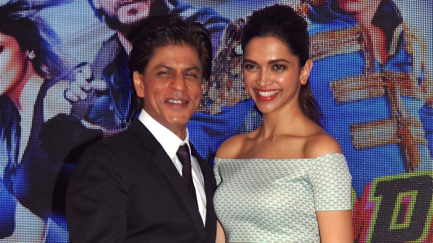 Deepika Padukone und Shah Rukh Khan bei einem Promotion-Event zu "Happy New Year" in Mumbai, 28. Oktober 2014