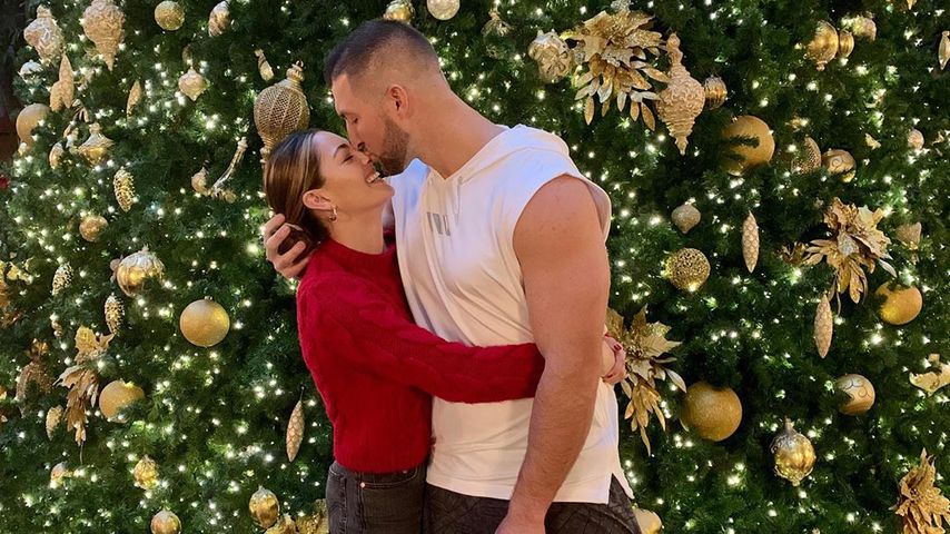 Demi-Leigh Nel-Peters und Tim Tebow
