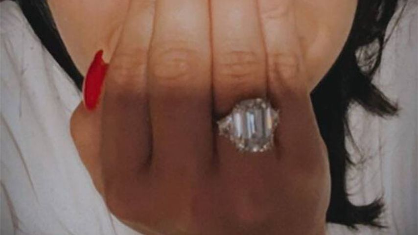 Demi Lovato mit ihrem Verlobungsring