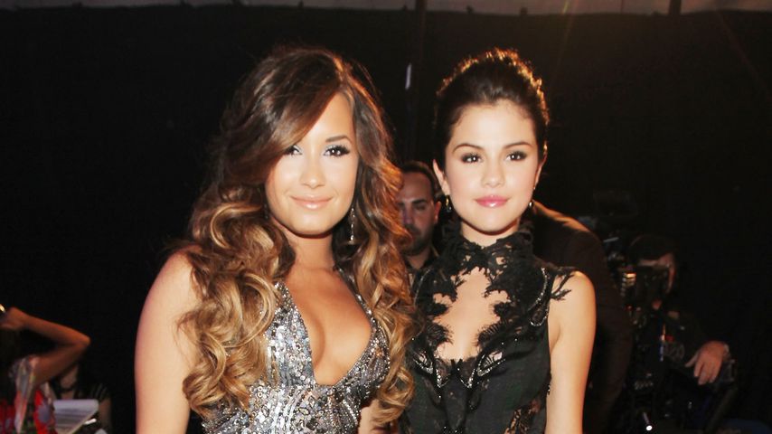 Demi Lovato und Selena Gomez im August 2011 in Los Angeles