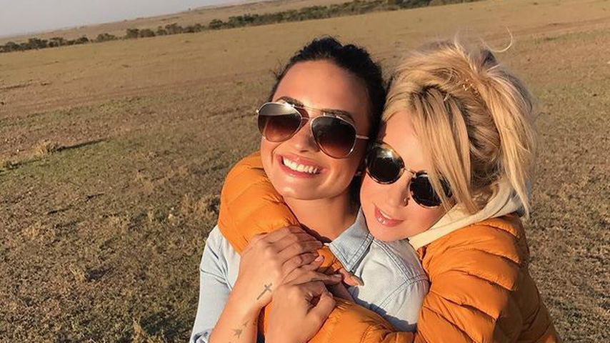 Demi Lovato und Sirah in Afrika