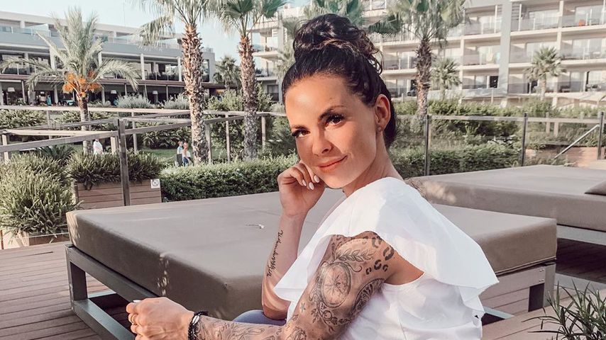 "Krass, wenn er tritt": Denise staunt über ihr Baby-Wunder!