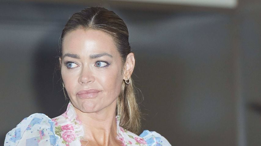 Denise Richards wird erneut mit einem blauen Auge gesehen