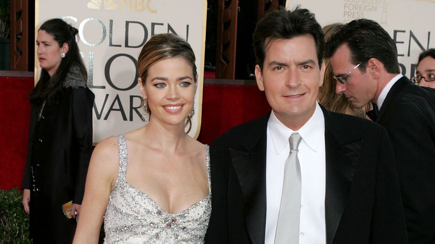 Denise Richards und Charlie Sheen bei den Golden Globes 2005
