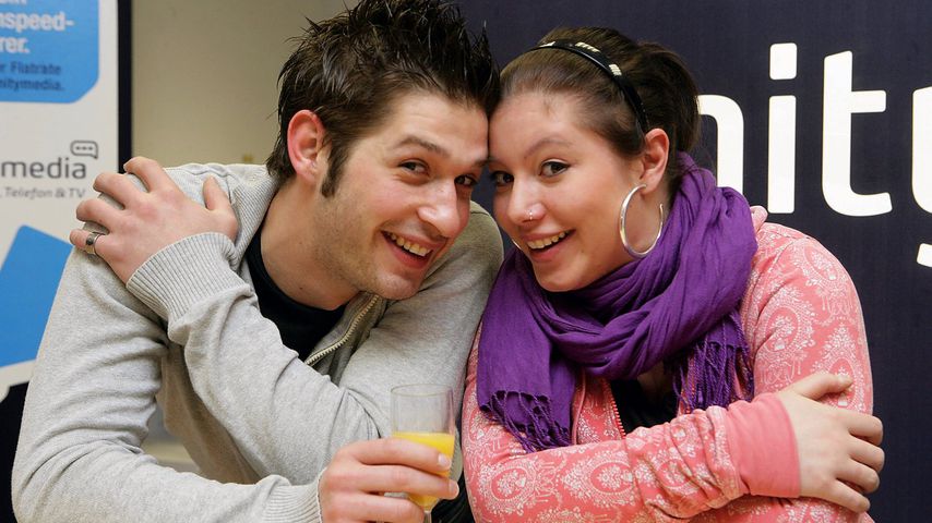 Igor Dolgatschew und Julia Augustin bei einer Autogrammstunde in Köln