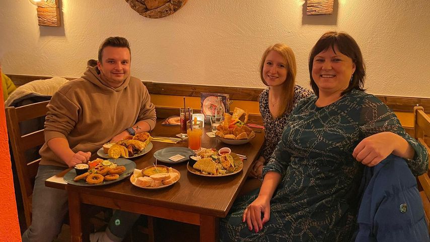 Dennis, Jana und Kinga im November 2022