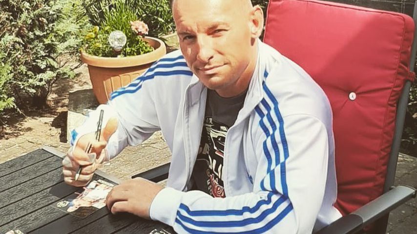 Denny Heidrich mit Autogrammkarten