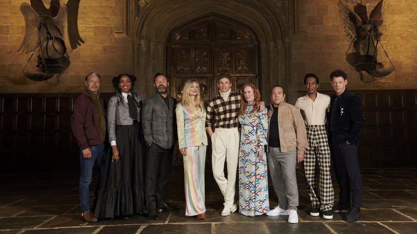 Der Cast aus "Phantastische Tierwesen" im Warner Bros. Studio 2022