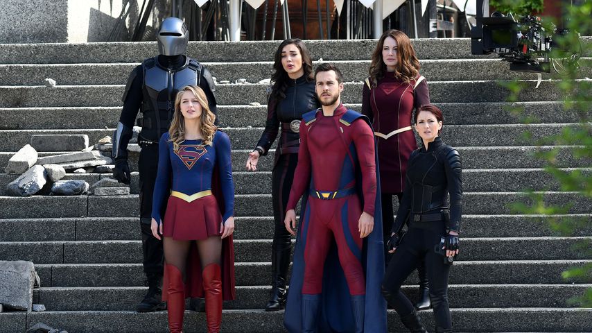 Die "Supergirl"-Darsteller während des Drehs, 2018 in Kanada