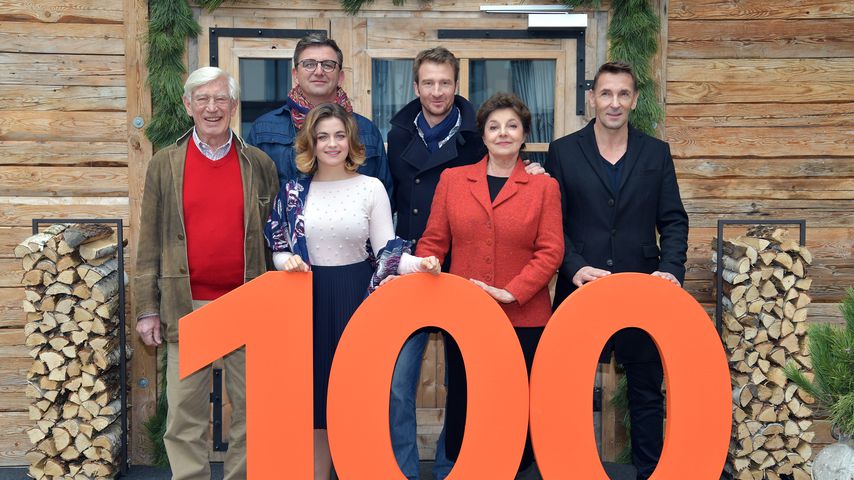 Am 90. Geburtstag: "Bergdoktor"-Star holt Mutter aus Heim!