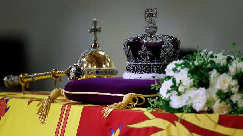 Der geschmückte Sarg der Queen