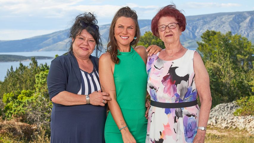"Der Heiratsmarkt"-Kandidatin Jenny mit ihre Mutter und ihrer Oma