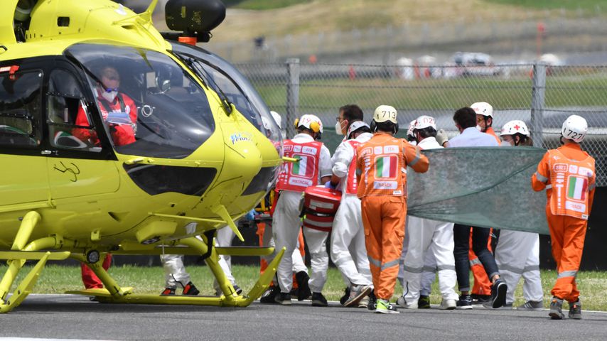 Der Helikopter nach dem Crash auf der Rennstrecke