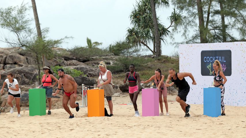 Der "Kampf der Realitystars"-Cast bei der "Cocktailparty"-Challenge