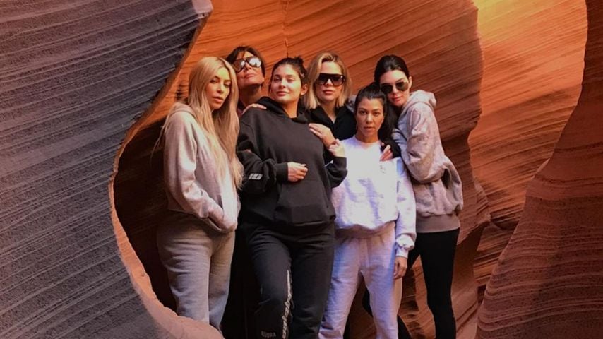 Mit ihren Mädels: Kris Jenner teilt cooles Familienfoto!
