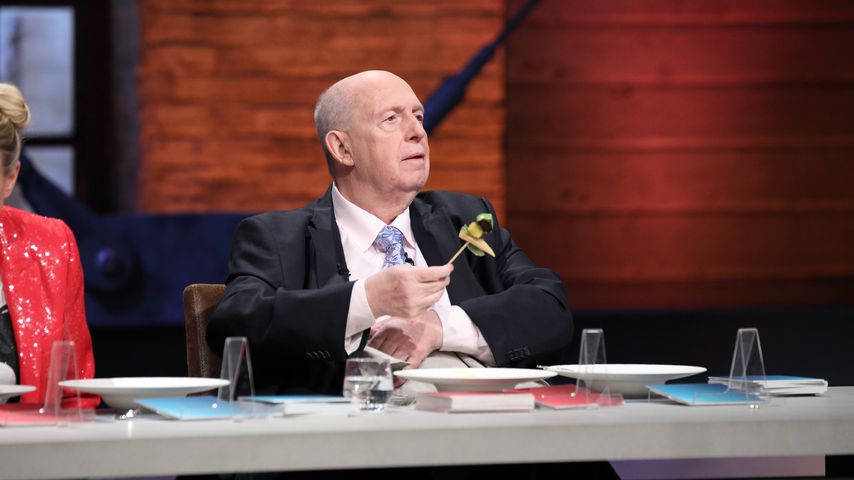 Der Moderator Reiner Calmund bei "Grill den Henssler"
