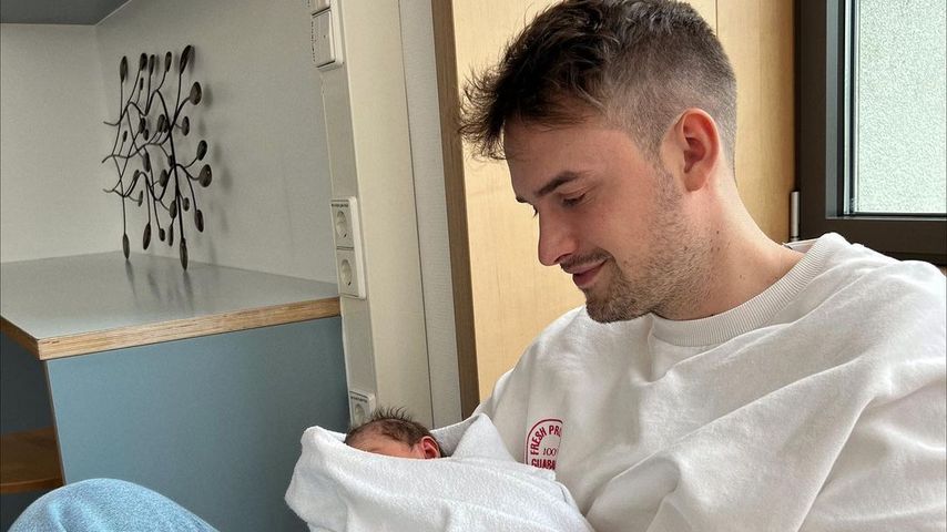 Der Partner von Anna Maria Damm und deren Baby im Jahr 2023