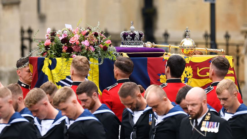 Der Sarg der Queen am Tag des Staatsbegräbnisses