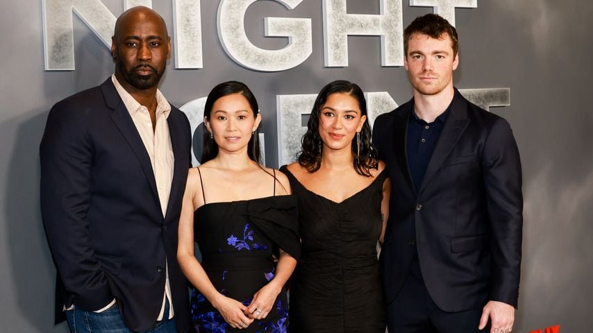 Woodside, Hong Chau, Luciane Buchanan und Gabriel Basso bei der "The Night Agent"-Premiere