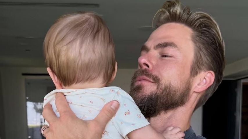 Derek Hough kuschelt mit seiner Tochter Everley Capri Hough, Oktober 2026