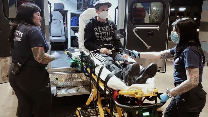 Sum-41-Sänger Deryck Whibley mit Lungenentzündung in Klinik